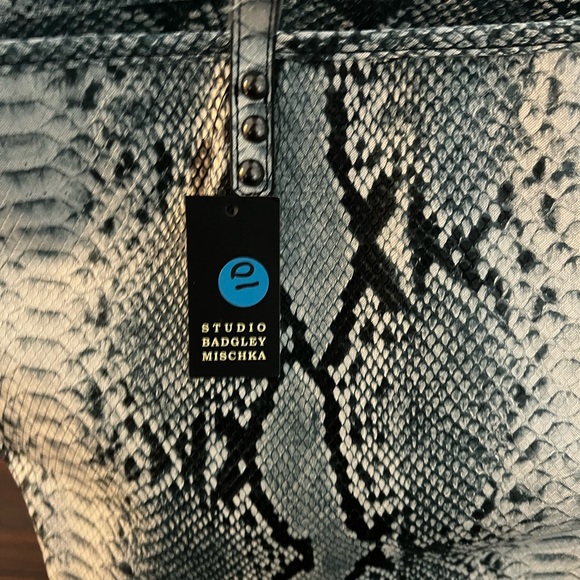 New Mischka light blue tote snake print - Picture 5 of 10